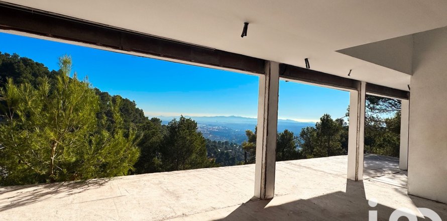 Квартира в Кастельяр-дель-Вальес, Барселона, Испания 6 спален, 317.43м2 №153595