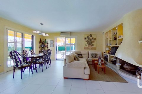 Talo myytävänä Creixell, Tarragona, Espanja, 5 makuuhuonetta, 159 m2 No. 153590 - kuva 10