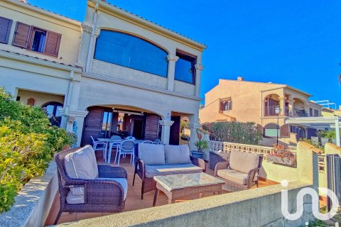 Kaupunkipientalo myytävänä Santa Pola, Alicante, Espanja, 4 makuuhuonetta, 200 m2 No. 153591 - kuva 9