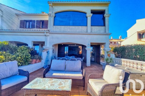 Kaupunkipientalo myytävänä Santa Pola, Alicante, Espanja, 4 makuuhuonetta, 200 m2 No. 153591 - kuva 10