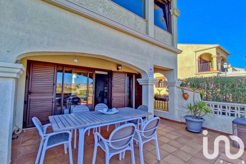 Kaupunkipientalo myytävänä Santa Pola, Alicante, Espanja, 4 makuuhuonetta, 200 m2 No. 153591 - kuva 17