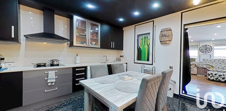 Дом в Торрес де Сегре, Лерида, Испания 3 спальни, 443м2 №153594