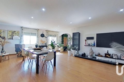 Продажа дома в Торрес де Сегре, Лерида, Испания 3 спальни, 443м2 №153594 - фото 7