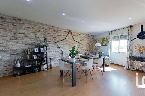 Продажа дома в Торрес де Сегре, Лерида, Испания 3 спальни, 443м2 №153594 - фото 2