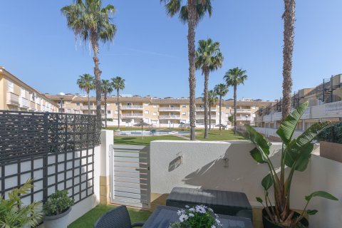 Сasa en venta en La Zenia, Alicante, España 75 m2 No. 167475 - foto 1