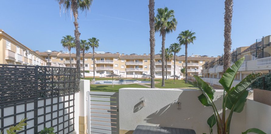 Сasa en La Zenia, Alicante, España 75 m2 No. 167475