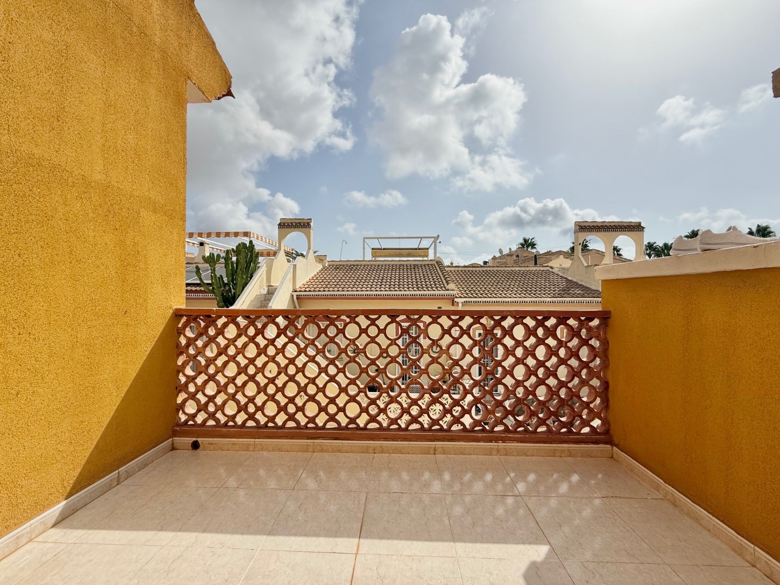 Townhouse in Alicante, Spain 3 bedrooms, 101 sq.m. No. 195441