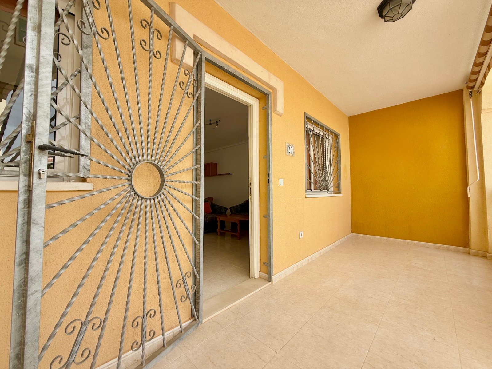 Townhouse in Alicante, Spain 3 bedrooms, 101 sq.m. No. 195441