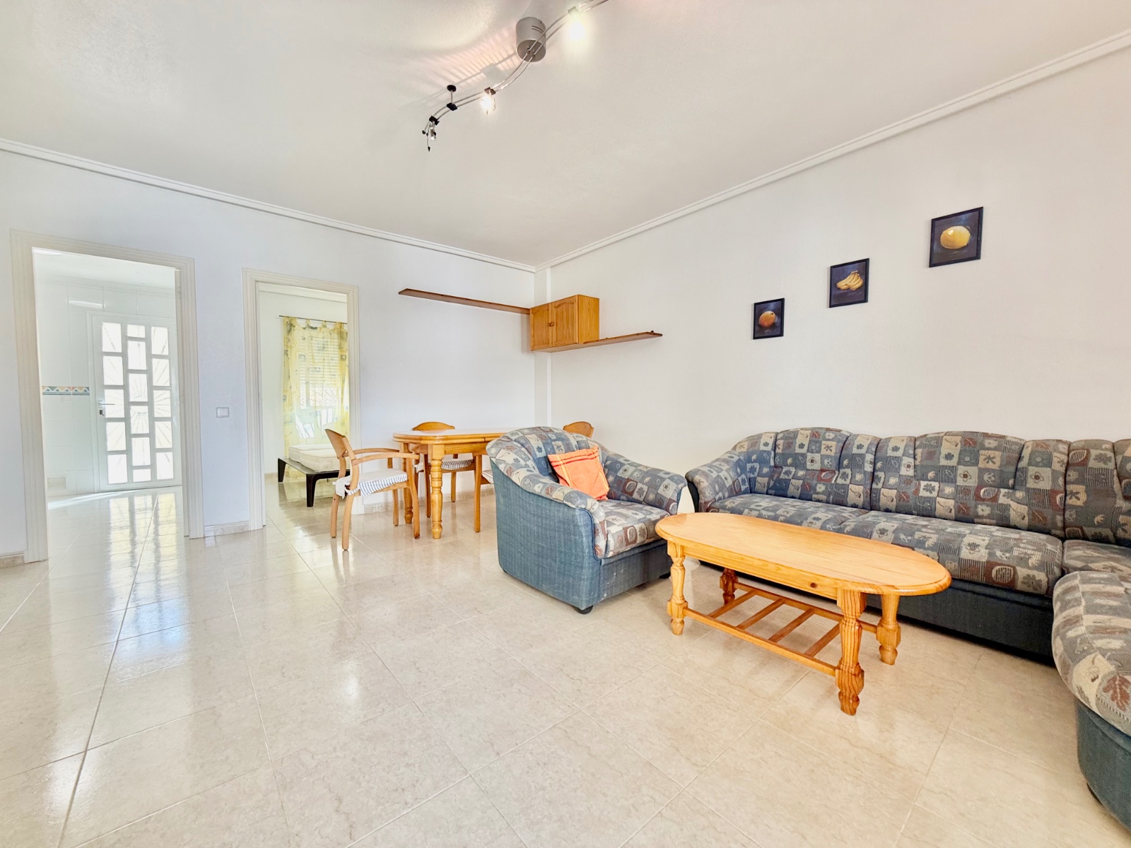 Townhouse in Alicante, Spain 3 bedrooms, 101 sq.m. No. 195441
