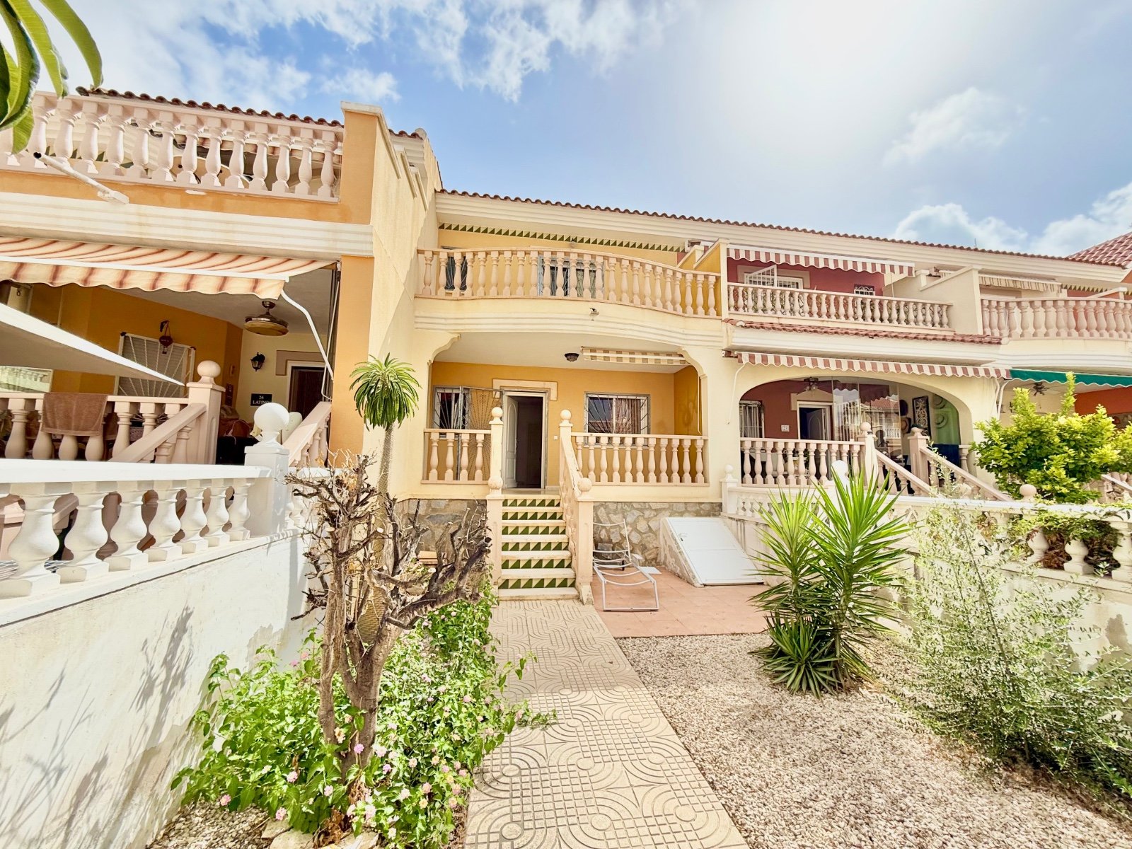 Townhouse in Alicante, Spain 3 bedrooms, 101 sq.m. No. 195441