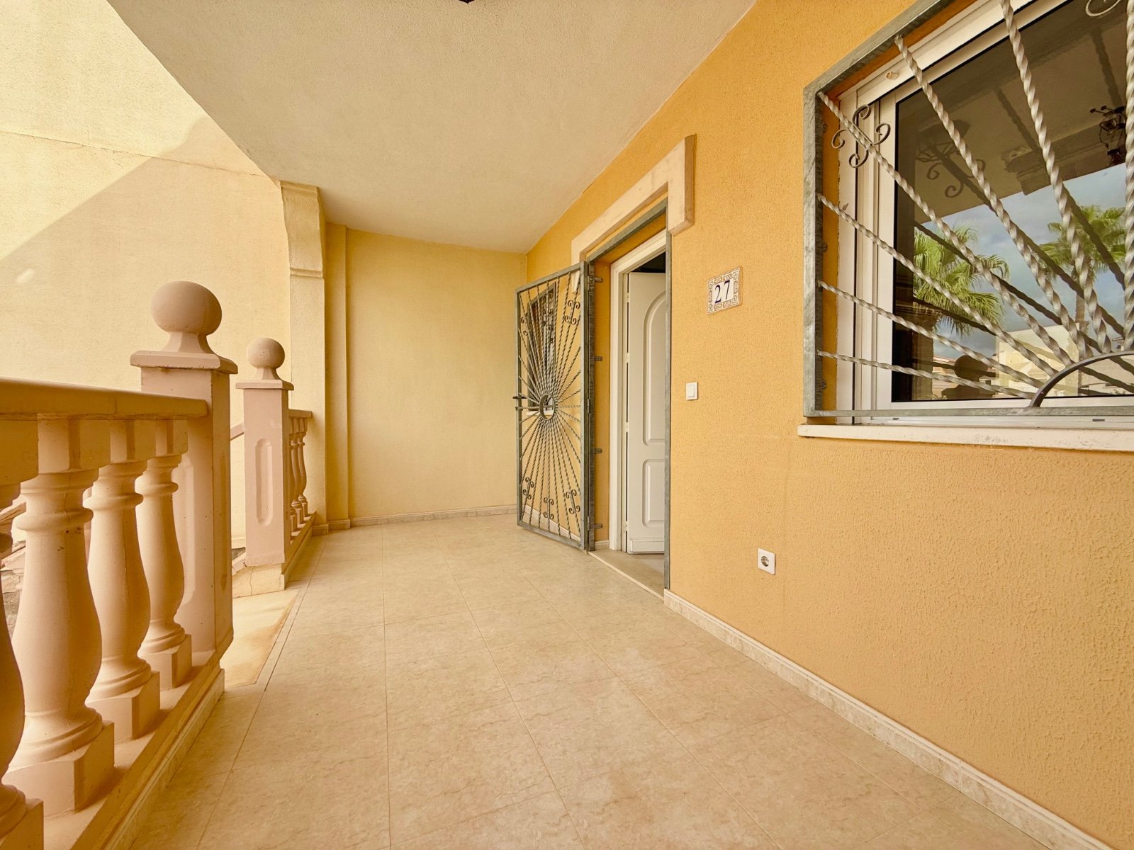 Townhouse in Alicante, Spain 3 bedrooms, 101 sq.m. No. 195441