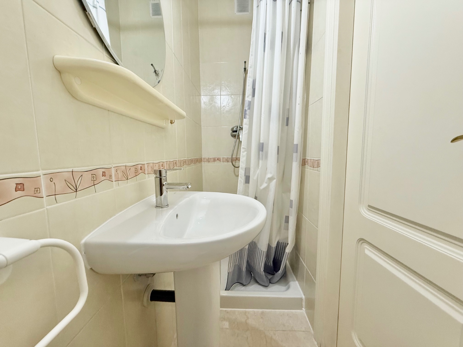 Townhouse in Alicante, Spain 3 bedrooms, 101 sq.m. No. 195441