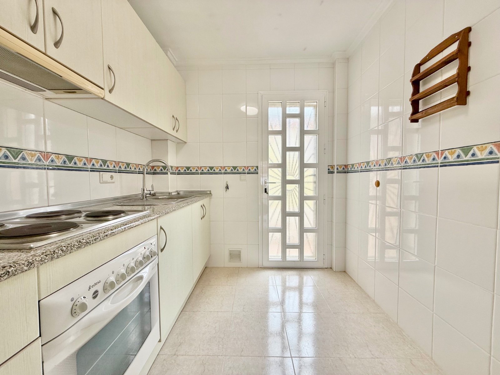 Townhouse in Alicante, Spain 3 bedrooms, 101 sq.m. No. 195441