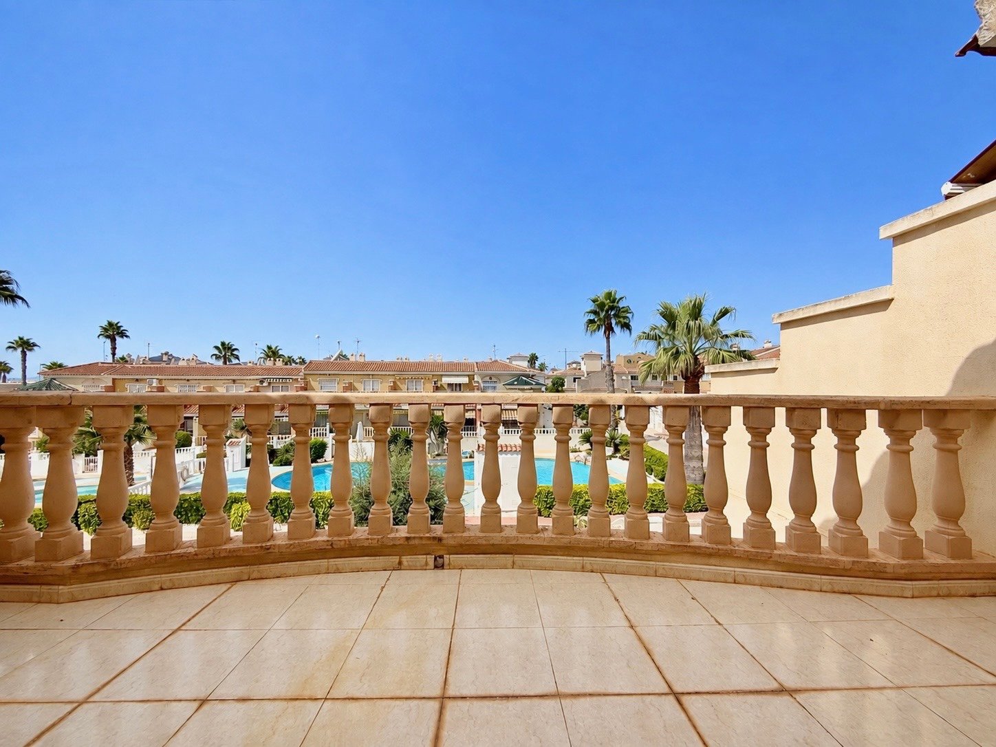 Townhouse in Alicante, Spain 3 bedrooms, 101 sq.m. No. 195441