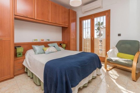 Townhouse à vendre Alicante, Espagne, 3 chambres, 90 m2 No. 137846 - photo 8