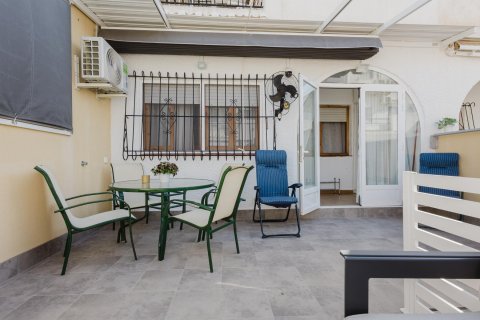 Bungalo pārdošanā Torrevieja, Alicante, Spānijā 3 istabas, 70 m2 Nr. 137850 - attēls 4