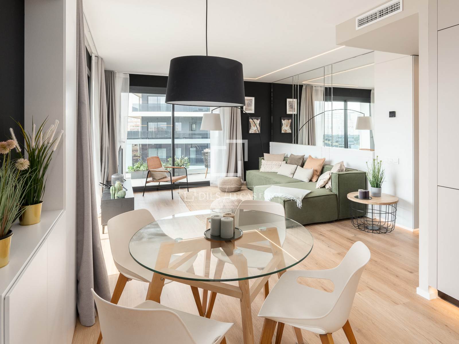 Huoneisto Barcelona, Espanja 3 makuuhuonetta, 88 m2 No. 192764