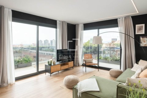 Huoneisto myytävänä Barcelona, Espanja, 3 makuuhuonetta, 88 m2 No. 192764 - kuva 2