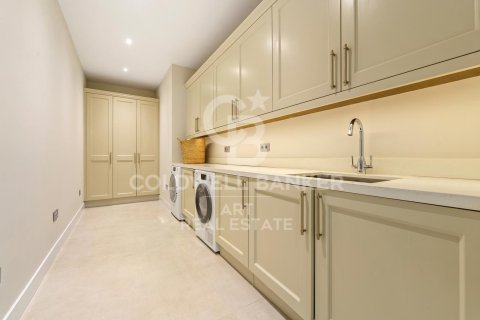 Villa for sale in Benahavis, Malaga, Spain 6 bedrooms,  No. 157366 - photo 6