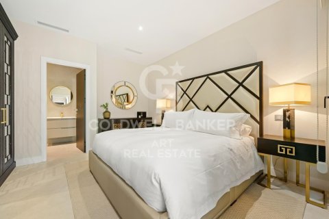 Villa for sale in Benahavis, Malaga, Spain 6 bedrooms,  No. 157366 - photo 18