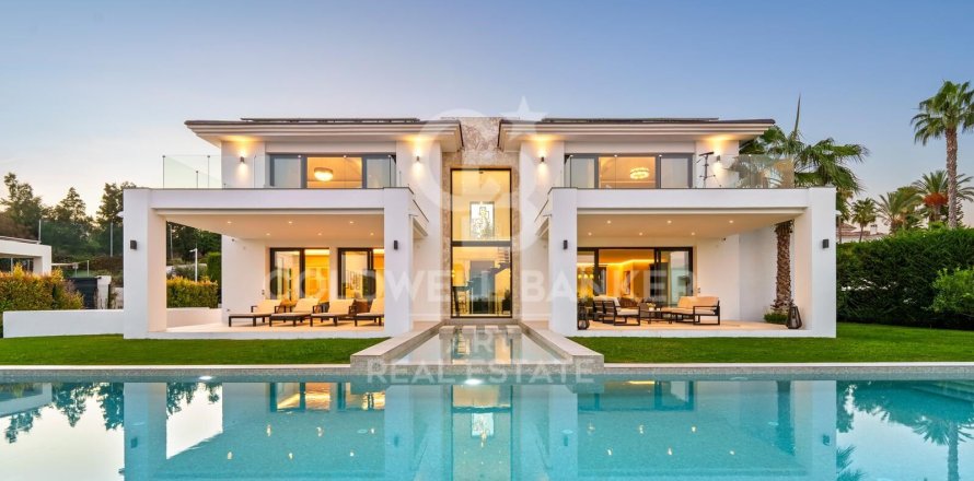 Villa in Benahavis, Malaga, Spain 6 bedrooms,  No. 157366