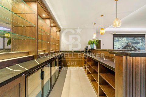 Villa for sale in Benahavis, Malaga, Spain 6 bedrooms,  No. 157366 - photo 8