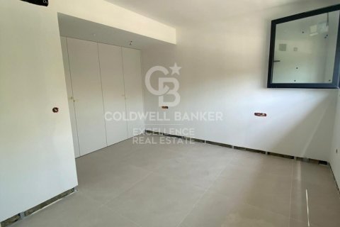 Kaupunkipientalo myytävänä Benisano, Valencia, Espanja, 3 makuuhuonetta, 270 m2 No. 157367 - kuva 9