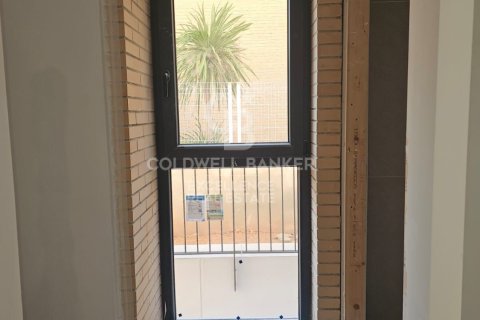 Kaupunkipientalo myytävänä Benisano, Valencia, Espanja, 3 makuuhuonetta, 270 m2 No. 157367 - kuva 13