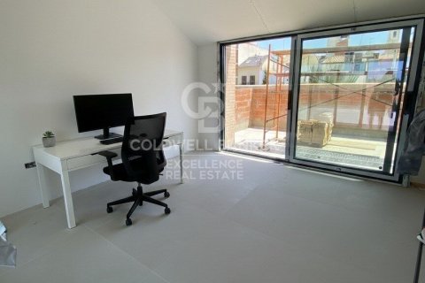 Kaupunkipientalo myytävänä Benisano, Valencia, Espanja, 3 makuuhuonetta, 270 m2 No. 157367 - kuva 8