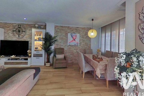 Radhus till salu i Elche, Alicante, Spanien 5 sovrum, 260 kvm. Nr. 172175 - foto 5
