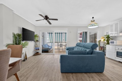 Apartment in Torrevieja, Alicante, Spain 3 bedrooms, 117 sq.m. No. 194899