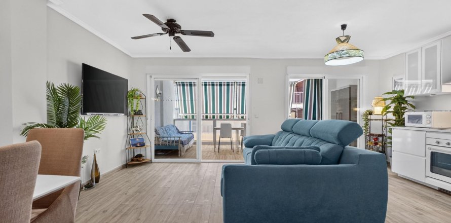 Apartment in Torrevieja, Alicante, Spain 3 bedrooms, 117 sq.m. No. 194899