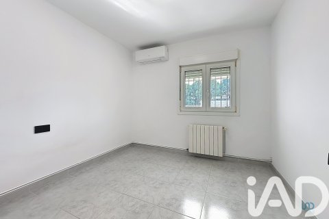 Dom w Abrera, Barcelona, Hiszpania 4 sypialnie, 294 mkw. nr 152543 – zdjęcie 28