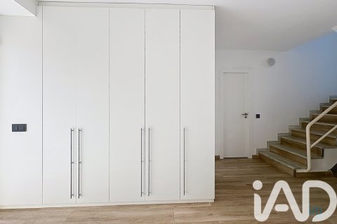 Dom w Abrera, Barcelona, Hiszpania 4 sypialnie, 294 mkw. nr 152543 – zdjęcie 9