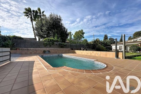 Dom w Abrera, Barcelona, Hiszpania 4 sypialnie, 294 mkw. nr 152543 – zdjęcie 5