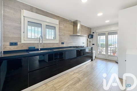 Dom w Abrera, Barcelona, Hiszpania 4 sypialnie, 294 mkw. nr 152543 – zdjęcie 17