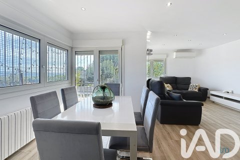 Dom w Abrera, Barcelona, Hiszpania 4 sypialnie, 294 mkw. nr 152543 – zdjęcie 12