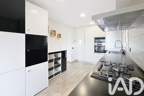 Dom w Abrera, Barcelona, Hiszpania 4 sypialnie, 294 mkw. nr 152543 – zdjęcie 18