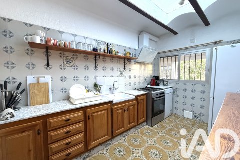 Villa till salu i Vall De Gallinera, Alicante, Spanien 6 sovrum, 400 kvm. Nr. 152538 - foto 2