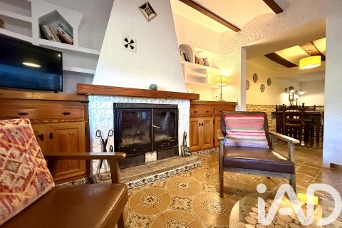 Villa till salu i Vall De Gallinera, Alicante, Spanien 6 sovrum, 400 kvm. Nr. 152538 - foto 3