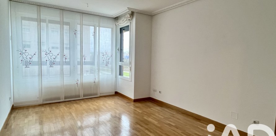 Apartment in Burgos, Spain 2 bedrooms, 80 sq.m. No. 152542