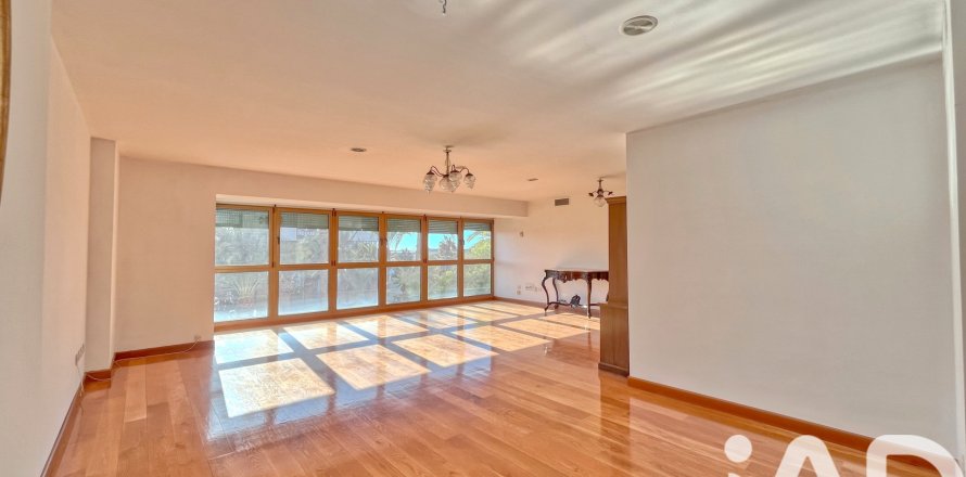 Apartamento en Alicante, España 4 dormitorios, 217 m2 No. 152539