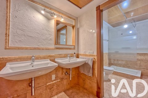 Apartamento en venta en Alicante, España 4 dormitorios, 217 m2 No. 152539 - foto 16