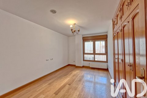 Apartamento en venta en Alicante, España 4 dormitorios, 217 m2 No. 152539 - foto 18