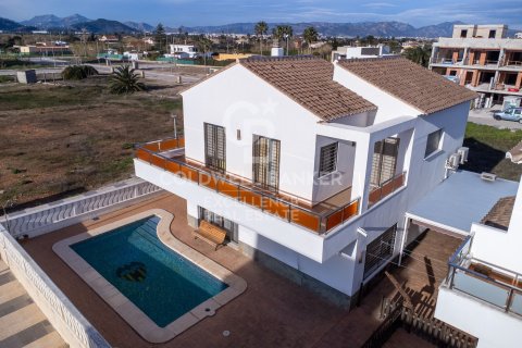 Villa à vendre à Oliva, Valencia, Espagne, 3 chambres, 207 m2 No. 156989 - photo 2