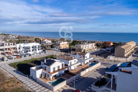 Villa en venta en Oliva, València, España 3 dormitorios, 207 m2 No. 156989 - foto 2