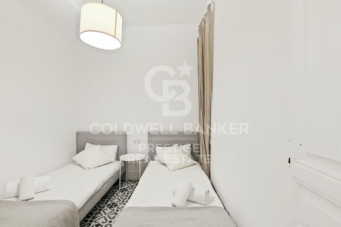 Продажа квартиры в Барселона, Испания 3 спальни, 86м2 №156990 - фото 24