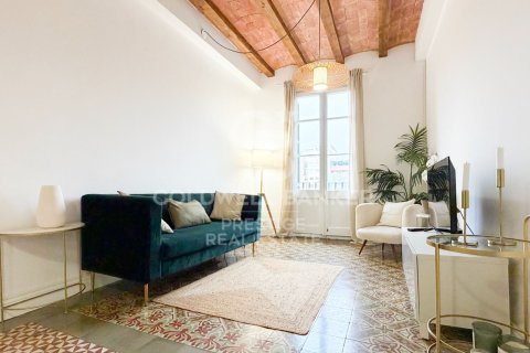 Продажа квартиры в Барселона, Испания 3 спальни, 86м2 №156990 - фото 5