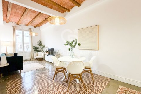Продажа квартиры в Барселона, Испания 3 спальни, 86м2 №156990 - фото 2