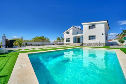 Villa en Busot, Alicante, España 4 dormitorios, 161 m2 No. 193643